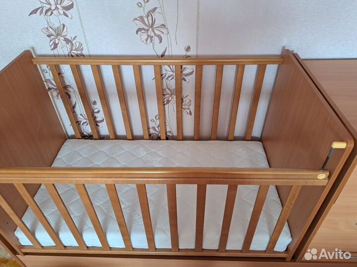 Детская кроватка трансформер с комодом