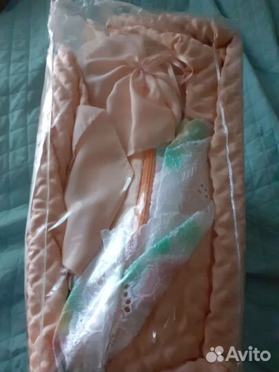 Роскошное атласное вышитое покрывало