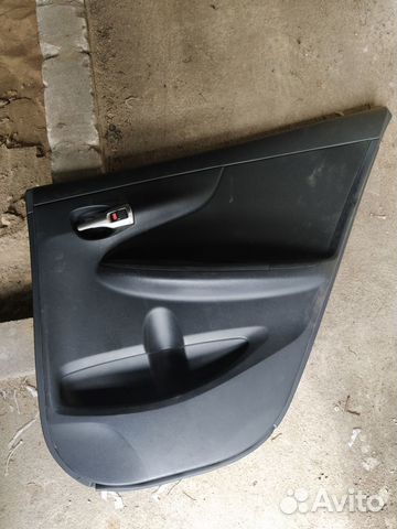 Дверная карта(обшивка)задней правой двери