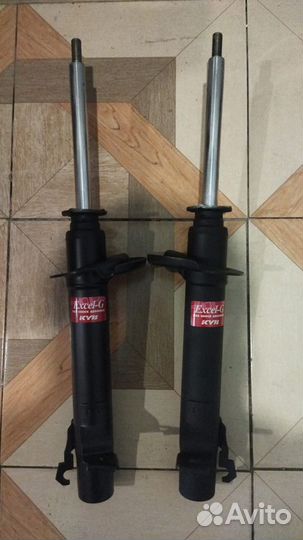 Новые амортизаторыы ford fusion KYB 333379 333380