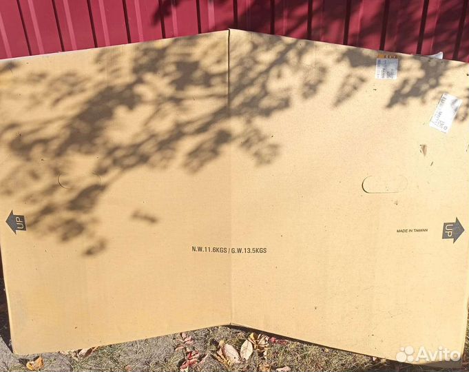 Капот toyota avensis