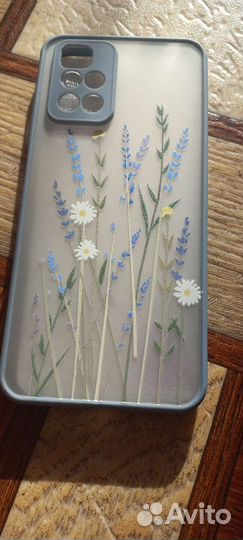 Чехлы на телефон