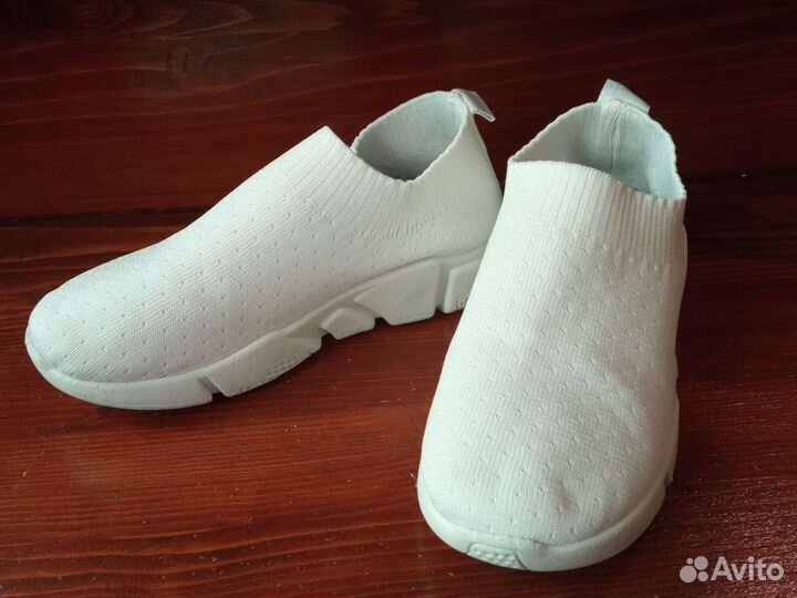 Кроссовки для девочки р. 31-32