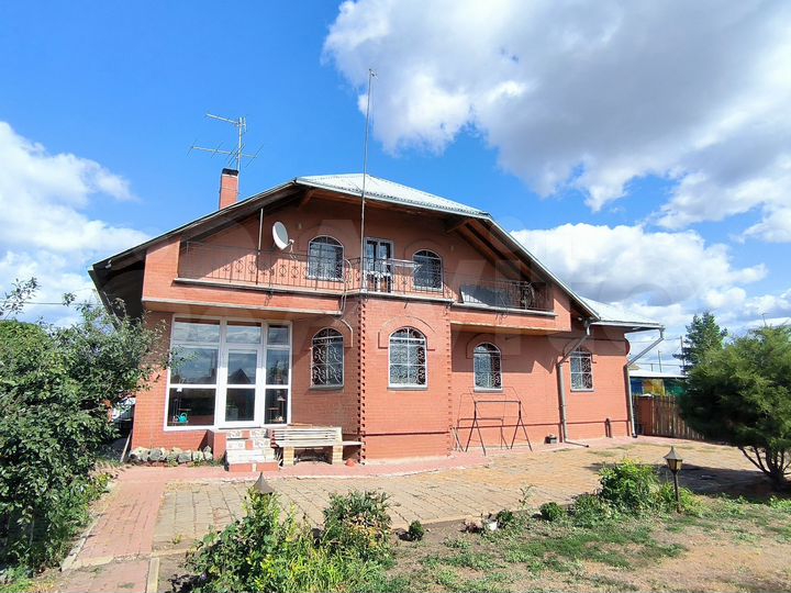 Дом 250 м² на участке 17 сот.