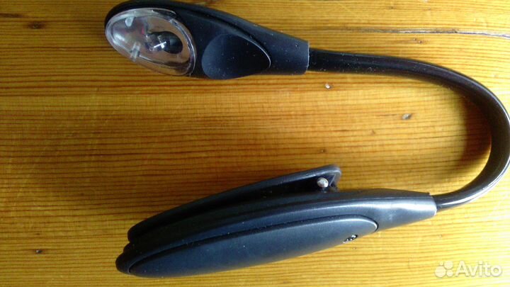 Светодиодный светильник прищепка для чтения книг