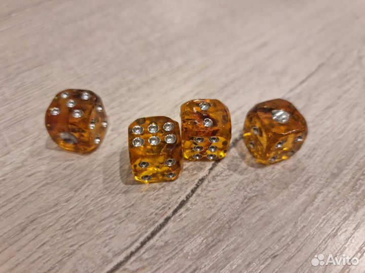 Кубики,кости,зарики игральные из Янтаря