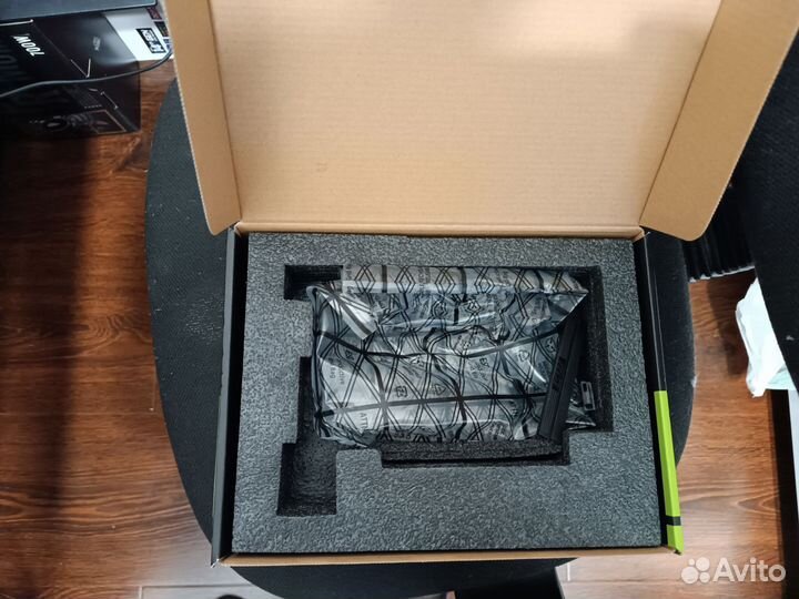 Коробка msi gtx1650 Venus xs