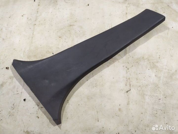 Обшивка стойки правая Toyota Carina E ST191 2.0