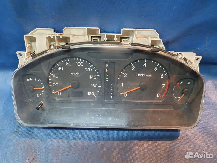 Щиток приборов Mitsubishi Galant 8