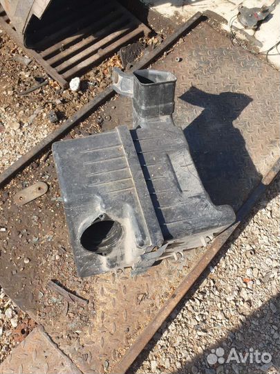 Корпус воздушного фильтра на чери тиго 2010г