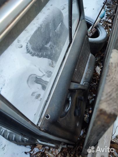 Дверь задняя правая на автомобиль Волга