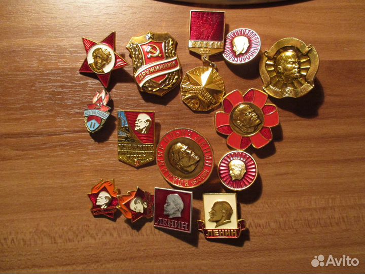 Значки СССР: пионерия, соцсоревнование и другие