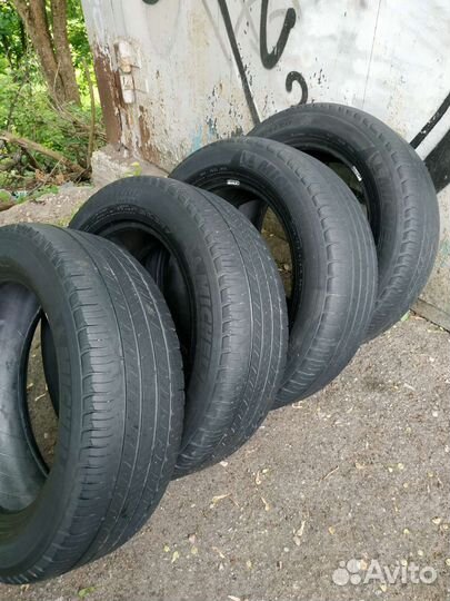 Michelin Latitude Tour HP 215/60 R17