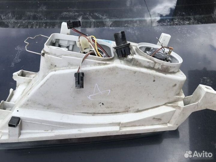 Фара правая Skoda Octavia