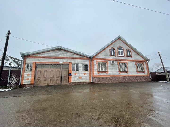 Дом 200 м² на участке 15 сот.