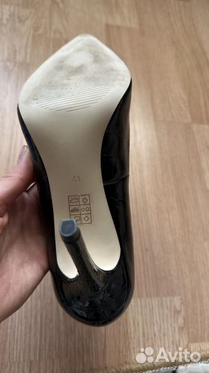 Туфли guess лаковые