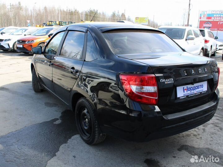 LADA Granta 1.6 МТ, 2022, 12 500 км