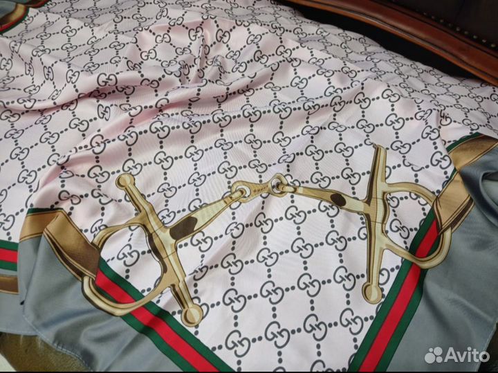 Шелковый платок gucci 95 новый италия