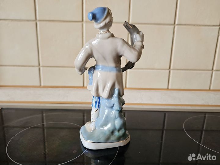 Статуэтка Емеля со щукой