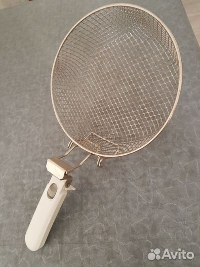 Кастрюли.Чашки.Кухонные принадлежности