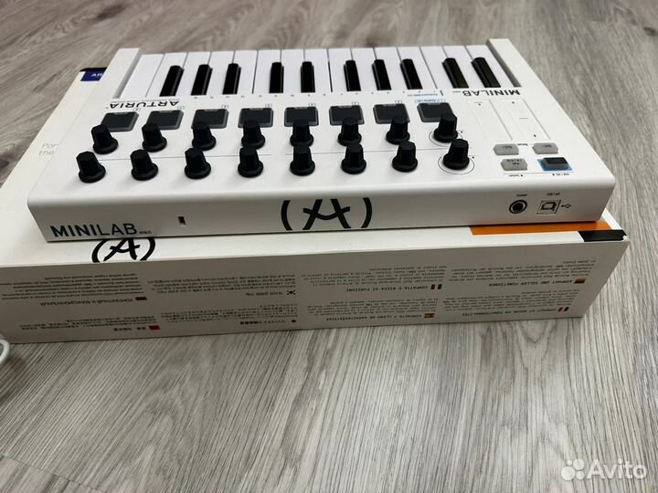 Midi клавиатура Arturia MiniLab MkII