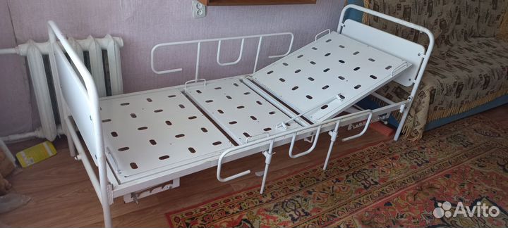 Медицинская кровать для лежачих больных