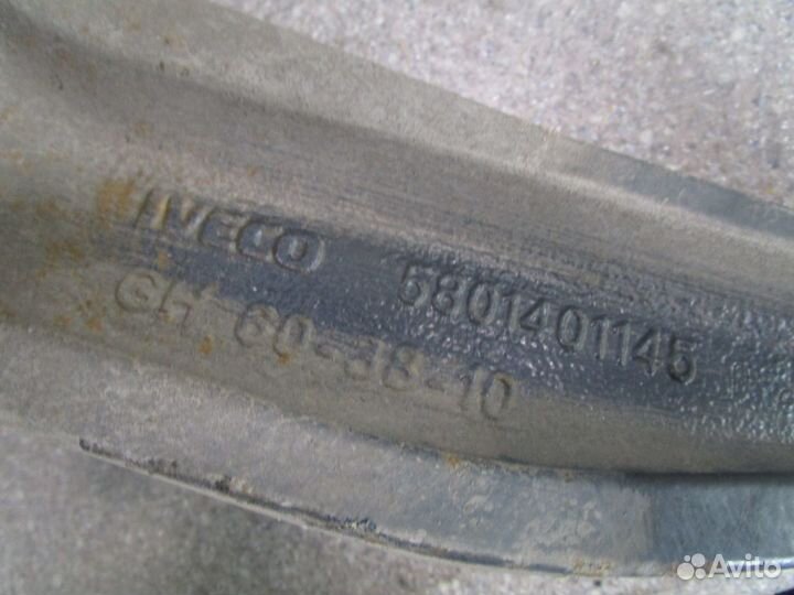 Кронштейн пневмоподушек левый Iveco 504079538