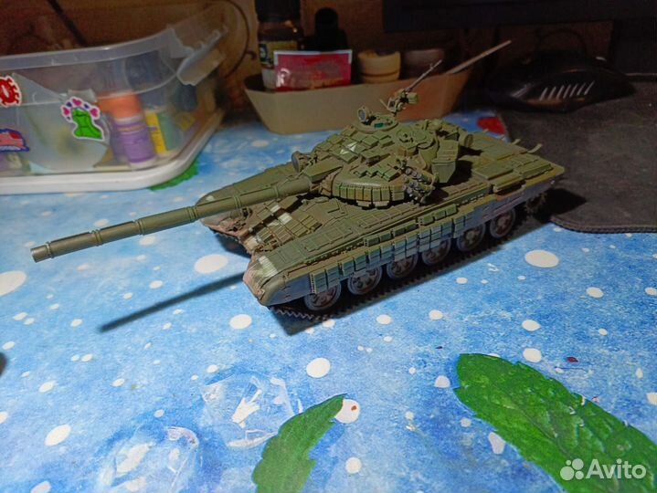 Модель танка Т-72б в масштабе 1/35