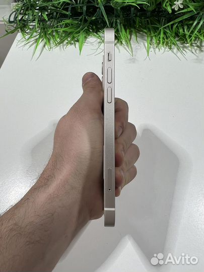 iPhone 12, 64 ГБ