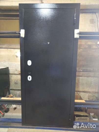 Дверь входная