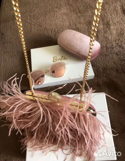 Пудровый клатч с перьями страуса Barbie