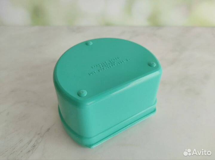 Контейнер для зубных протезов