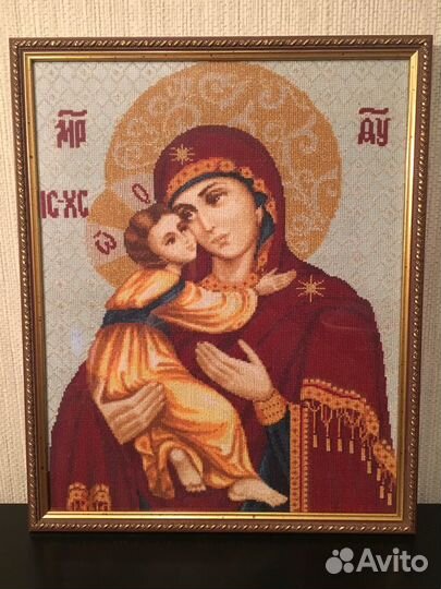Икона Божьей матери, вышитая крестиком