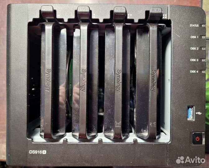 Продам сетевое хранилище (NAS) Synology DS916+