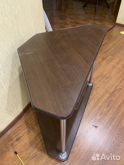 Тумба под телевизор угловая