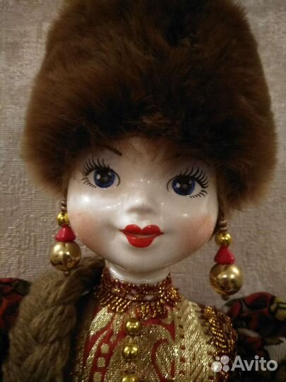 Кукла фарфоровая коллекционная