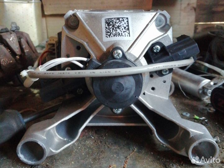 Двигатель стиралки Индэзит