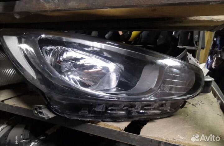Фара правая и другое Hyundai Solaris Хендай Соляри