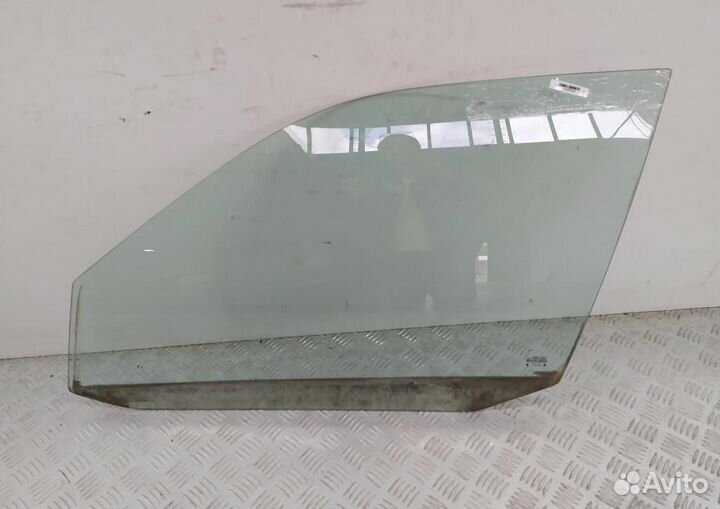 Стекло двери передней левой Volkswagen Polo