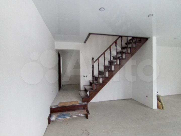 Дом 145 м² на участке 6,5 сот.