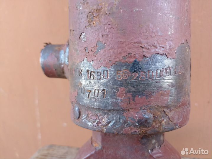 Гидроцилиндр для грейдера (дз 180)