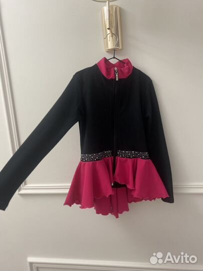 Костюм для фигурного катания (134 размер)