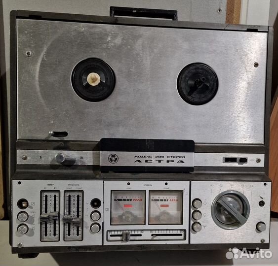 Катушечный магнитофон Астра 209