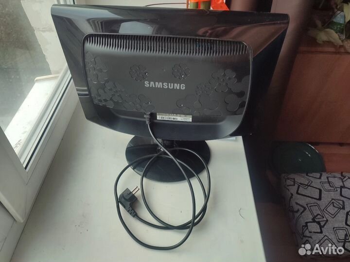 Монитор samsung 933 NW