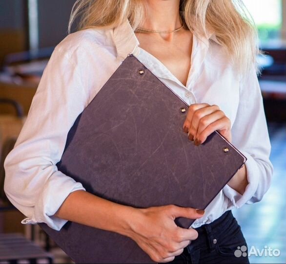 Хостес в ресторан