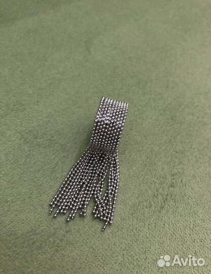 Кольцо с кисточкой с изменяемым размером