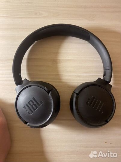 Беспроводные наушники JBL Tune 520BT черный