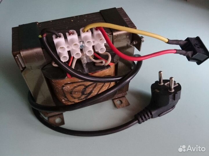 Понижающий трансформатор