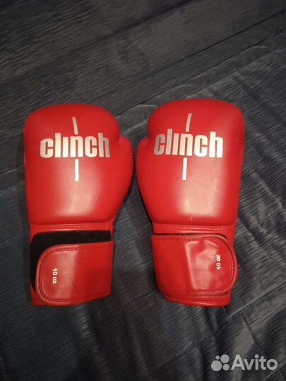 Боксерские перчатки 10 oz clinch