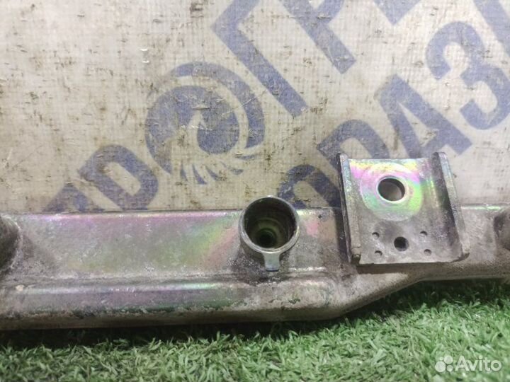 Топливная рампа Nissan Almera Classic седан 1.6